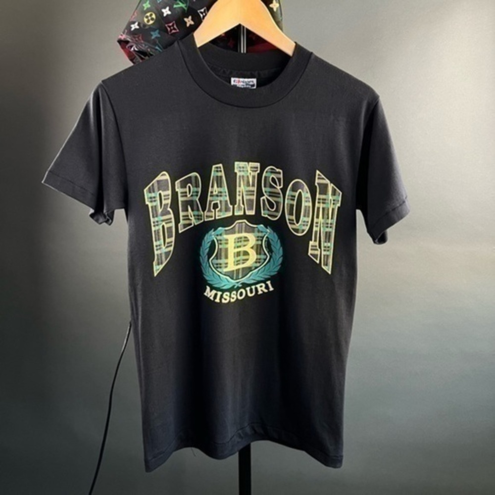 90s Vintage Single Stitched Crest Tee